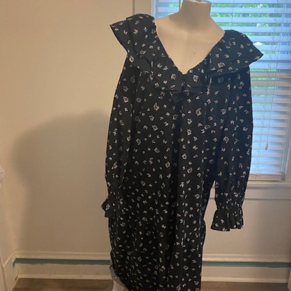 Who What Wear Tossed Buds Black Floral print dress, size L